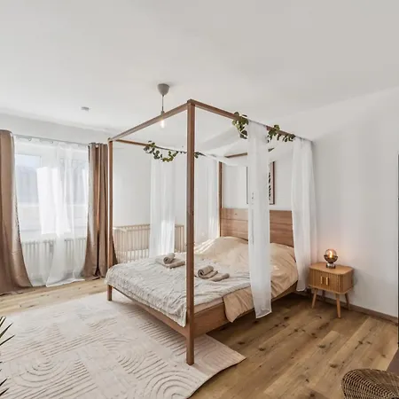 Zentrales Helles Apartment, Kueche, Parkplatz *