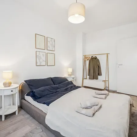 Zentrales Helles Apartment, Kueche, Parkplatz *