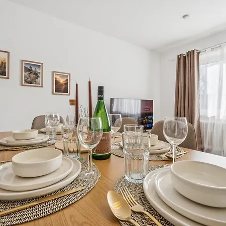 Zentrales Helles Apartment, Kueche, Parkplatz Appartement *